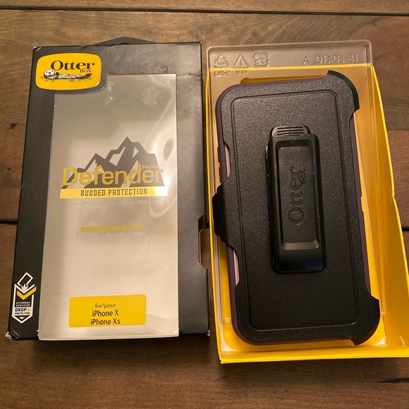 OtterBox Defender for iPhone X or XS Purple NWT - Picture 3 of 9